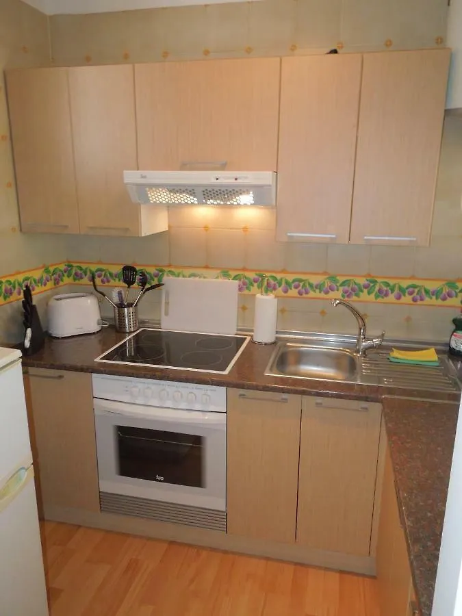 Apartment Vistasol, Beach Front With Heated Pool In Parque Santiago 2, Wifi Playa de las Américas España