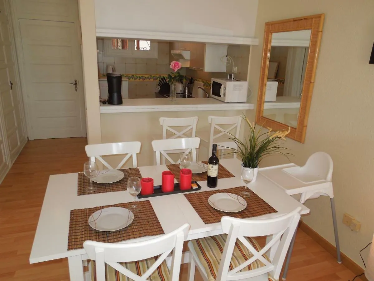 Apartment Vistasol, Beach Front With Heated Pool In Parque Santiago 2, Wifi Playa de las Americas