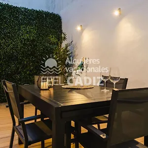 https://la-terraza-del-falla-feel-cdiz.es-andalucia.com
